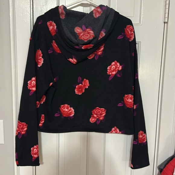 Victoria’s secret cropped pop over size large - Picture 3 of 3